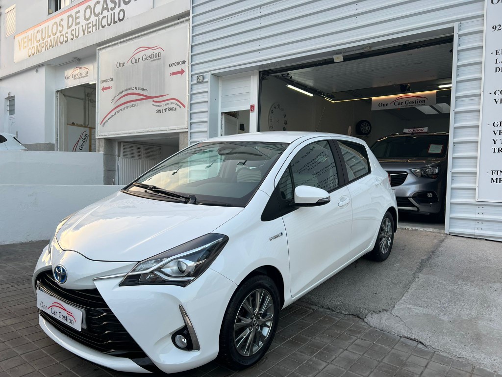 TOYOTA YARIS 1.5 100H ACTIVE