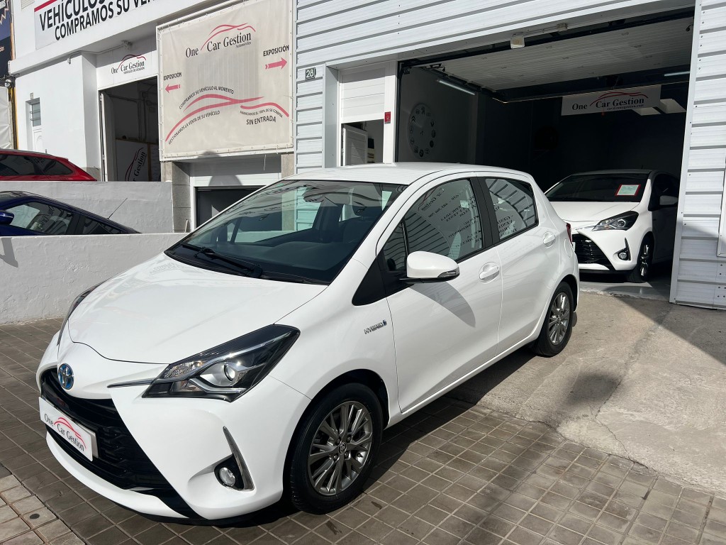 TOYOTA YARIS 1.5 100H ACTIVE