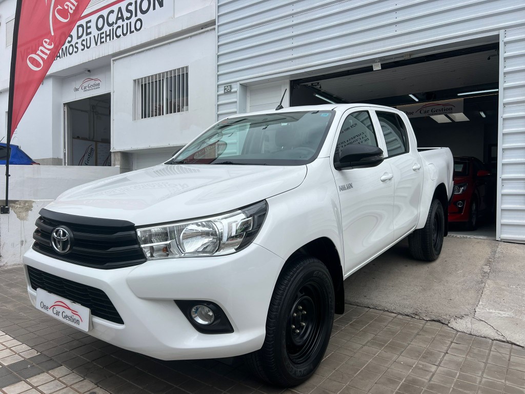 TOYOTA Hilux 2.4 D4D Cabina Doble GX