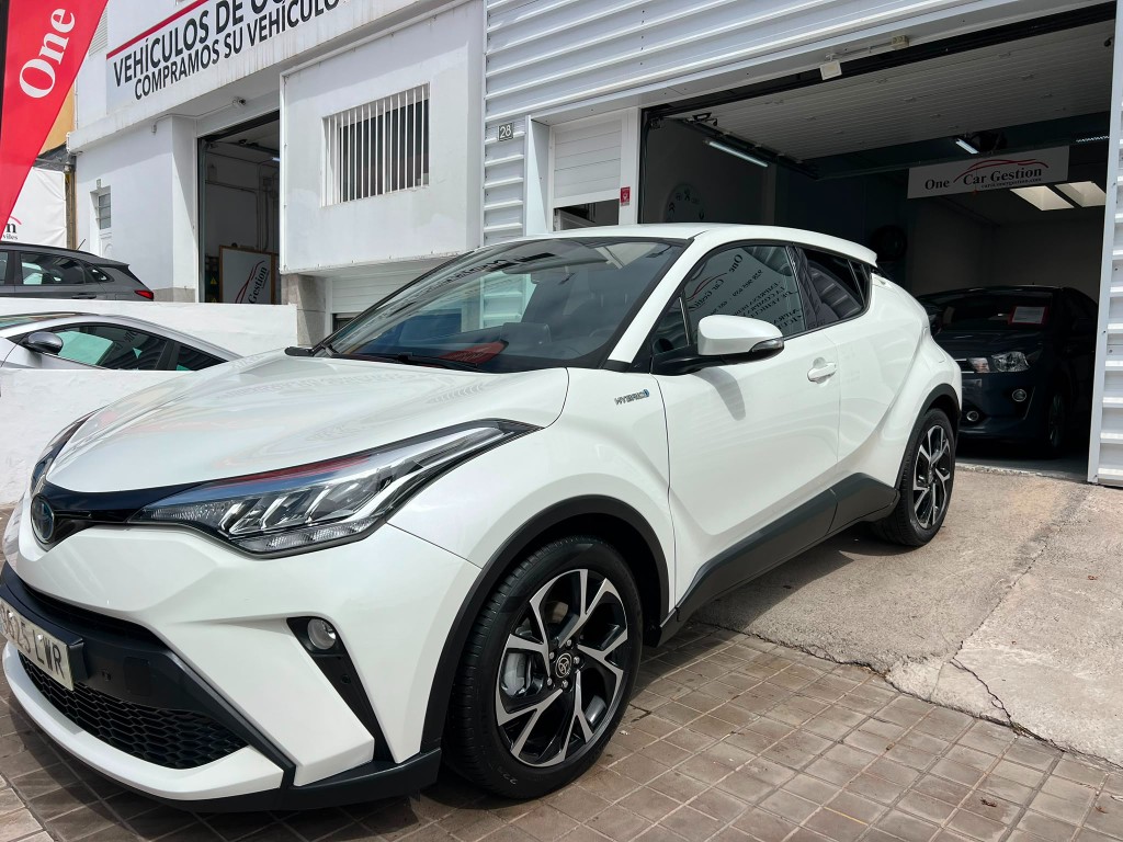 TOYOTA CHR 2.0